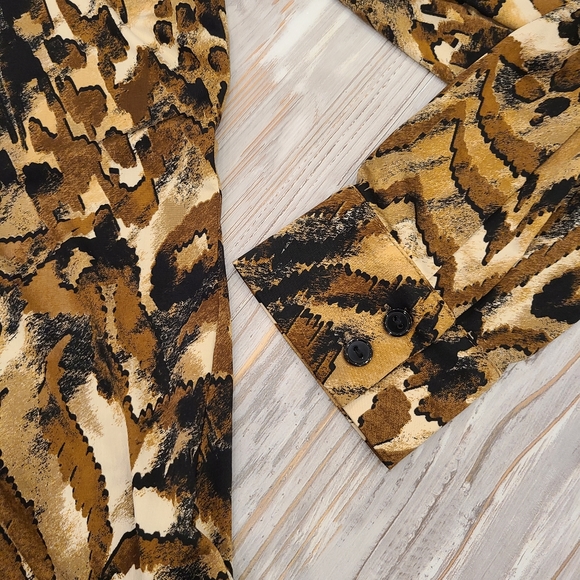 Melanie Lyne Size 12 Animal Print Stretch Button Up Collar Blouse - Picture 4 of 7